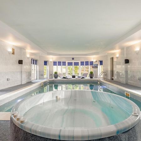 Luxury 6-Bed House With Pool Villa Glenrothes Buitenkant foto