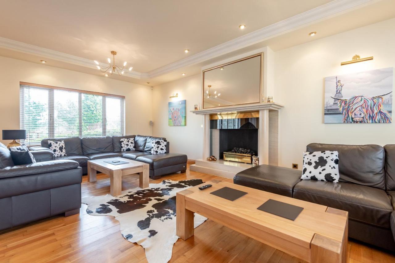 Luxury 6-Bed House With Pool Villa Glenrothes Buitenkant foto