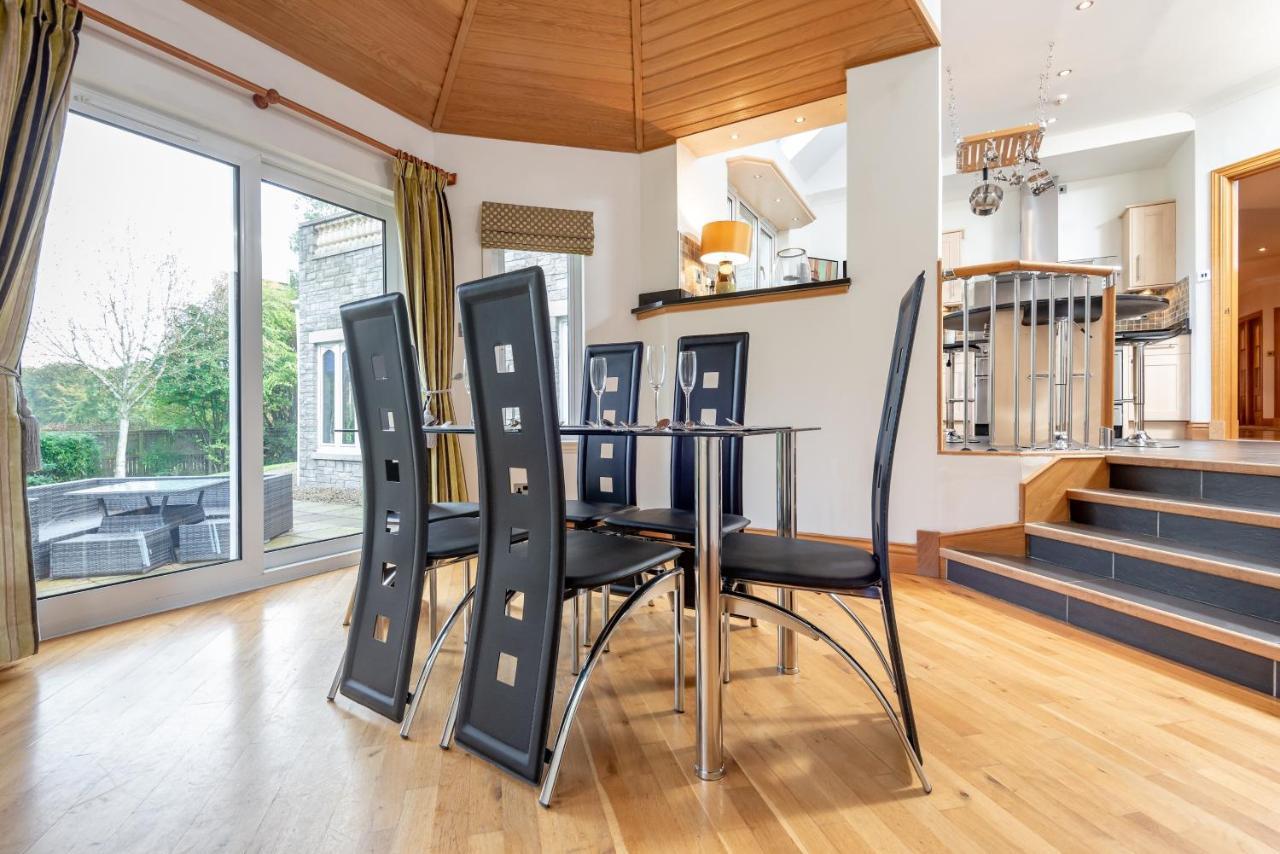 Luxury 6-Bed House With Pool Villa Glenrothes Buitenkant foto