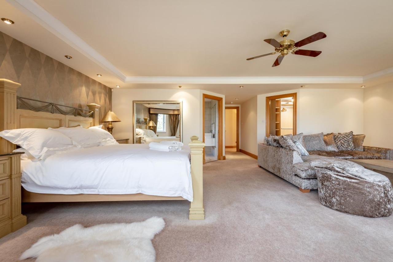 Luxury 6-Bed House With Pool Villa Glenrothes Buitenkant foto