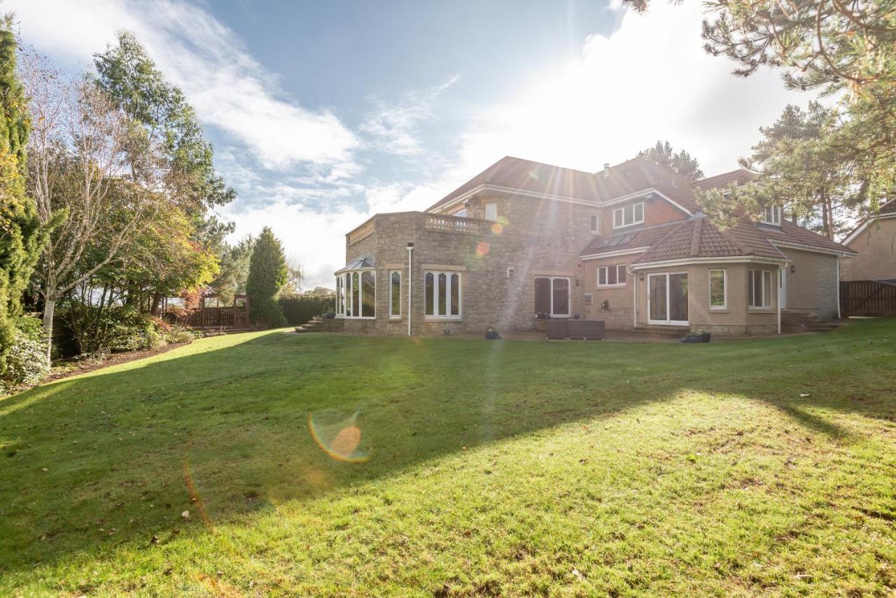 Luxury 6-Bed House With Pool Villa Glenrothes Buitenkant foto